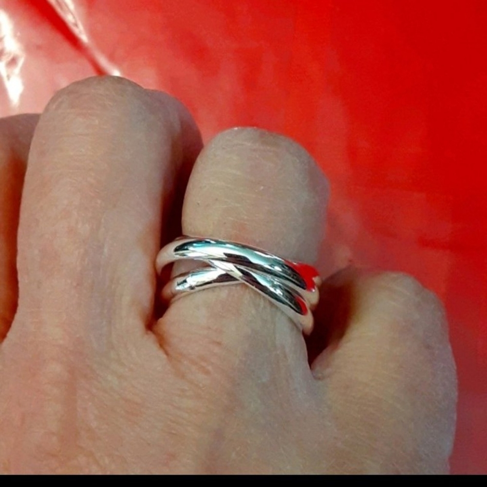 Ring interlocking